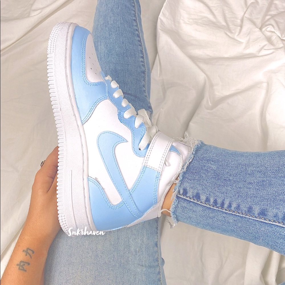 *Free 🎁* 
Nike rare Blue Mids Custom